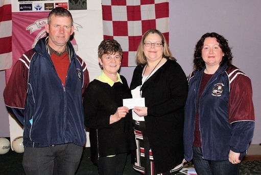 Betty Cotter, Top of the Town, presenting a sponsorship cheque for the Athea GAA Lip Sync fundraiser to Maireád O’Donovan, Treasurer , with Paul Curry, Chairman and Jacqueline O’Connor, Secretary. 
